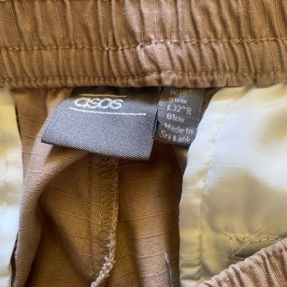 ASOS men’s Khaki Cargo pants with jogger hems Multiple pockets elasticized waist - Picture 7 of 11